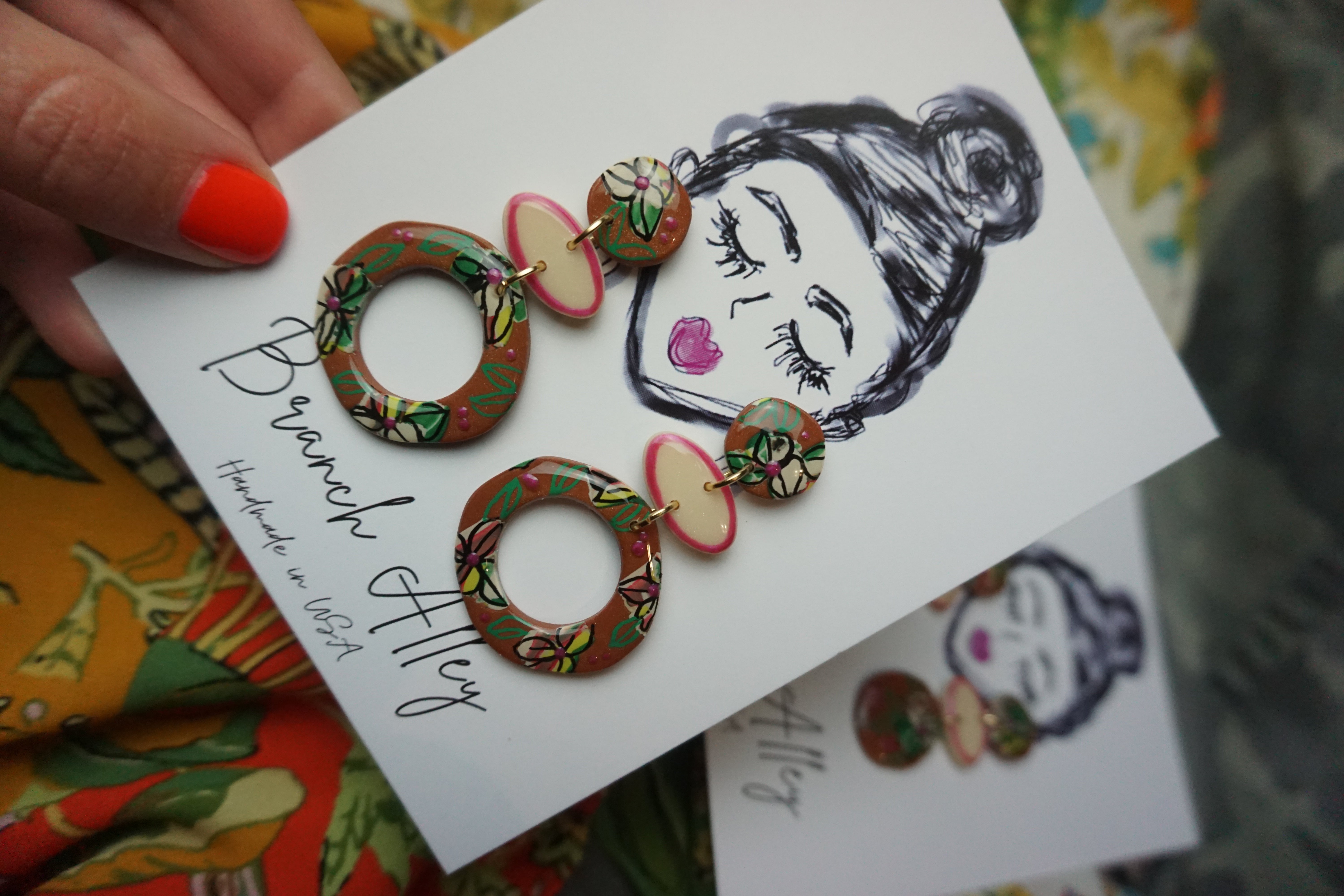 Seasonal blooms large